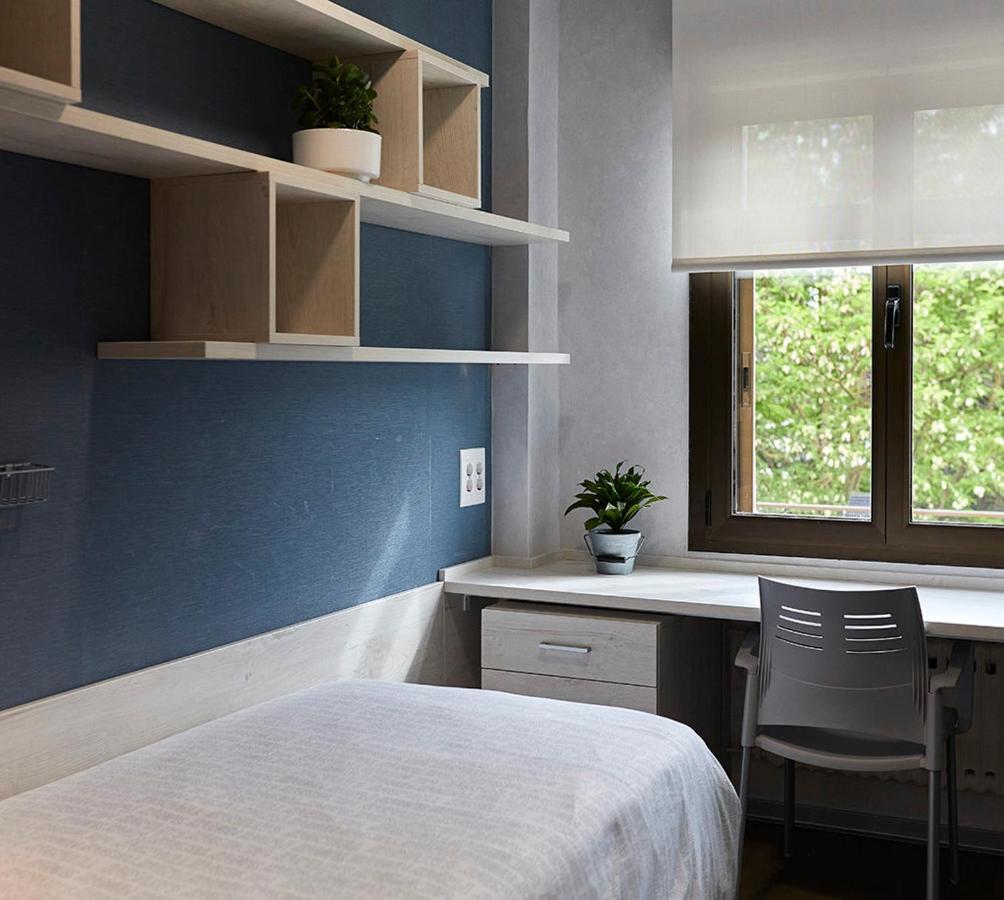 Albergue Residencia Larraona Pamplona Bagian luar foto