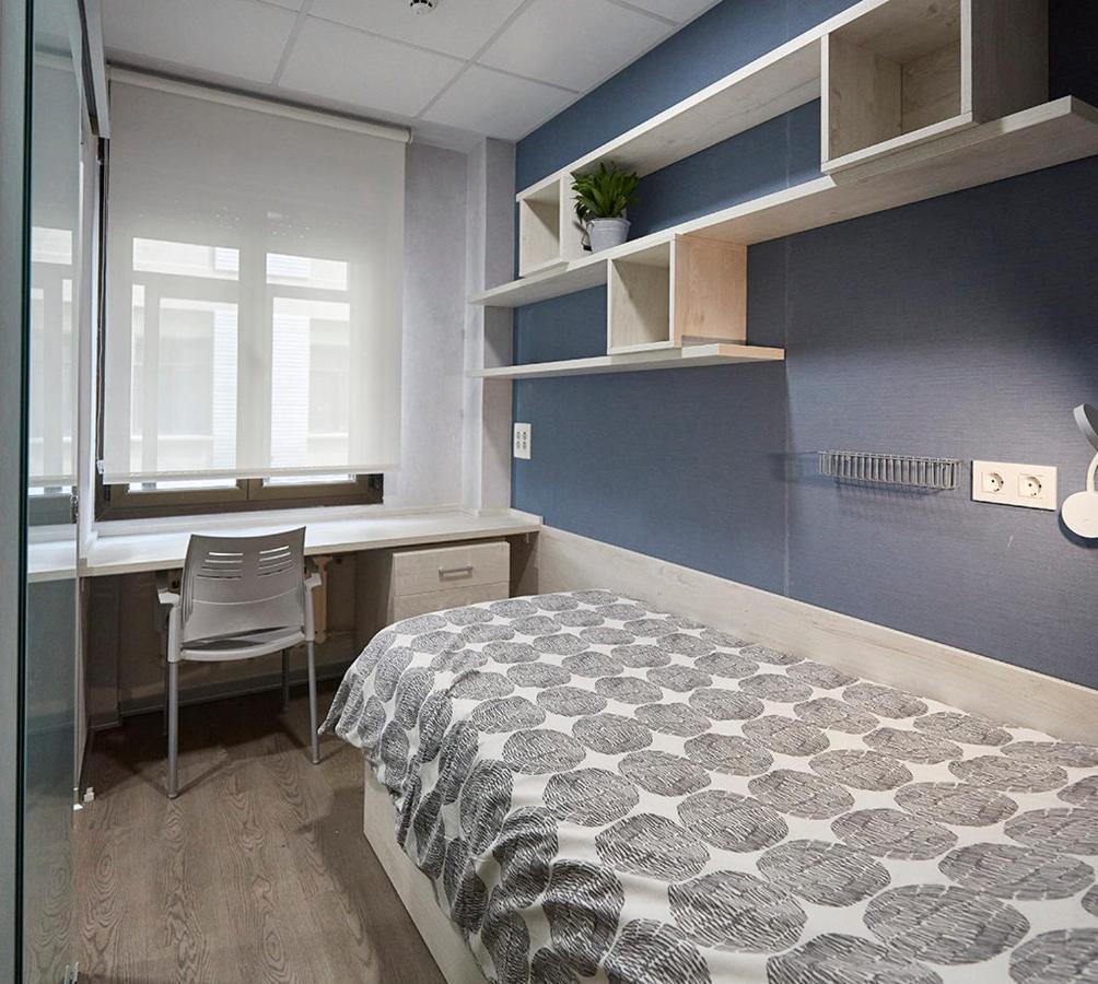 Albergue Residencia Larraona Pamplona Bagian luar foto