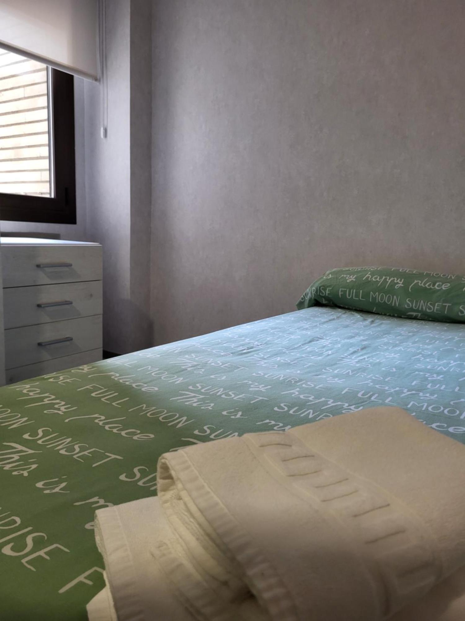 Albergue Residencia Larraona Pamplona Bagian luar foto