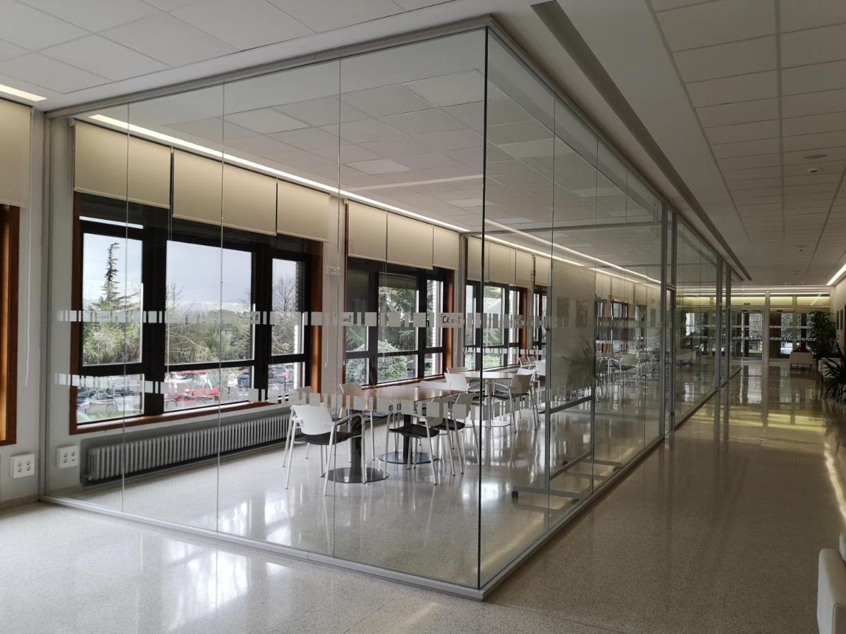 Albergue Residencia Larraona Pamplona Bagian luar foto